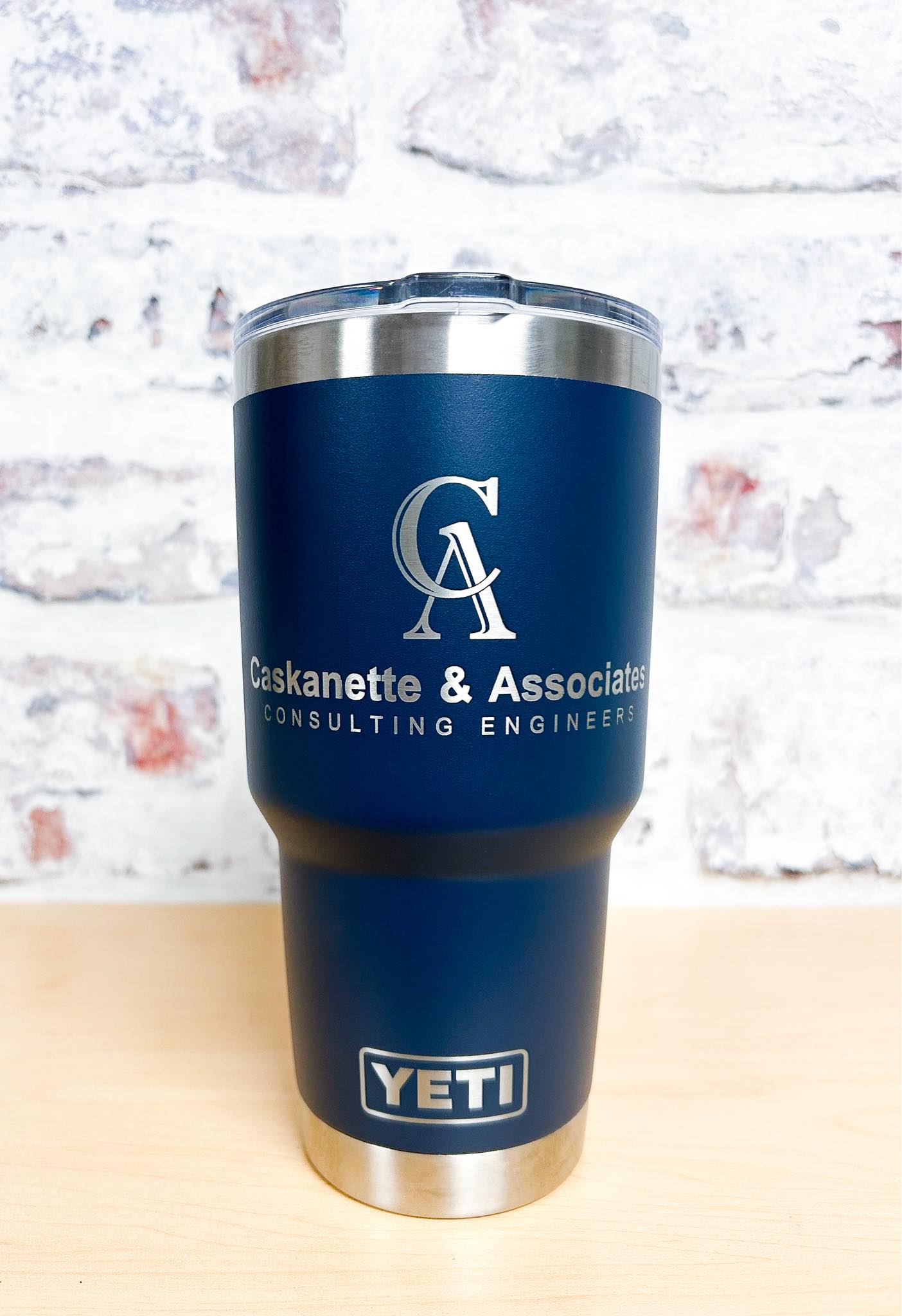 YETI - Rambler - 26oz Bottle - Pacific Blue